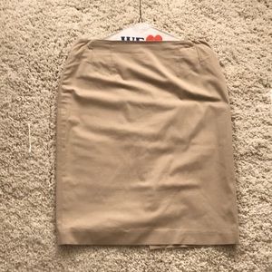 Tan Ann Taylor pencil skirt- size 6